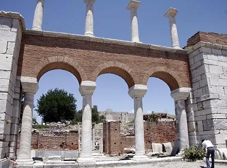 Demirci 4 *